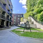 アパート New Cozy Designer In Uzupis Walk To Old Town In A Luxury Building Garden View Balcony ヴィリニュス