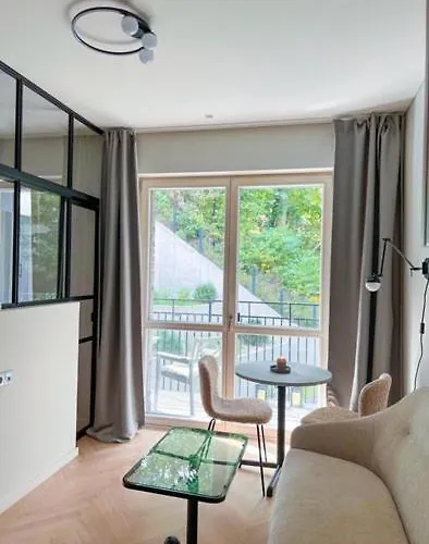 아파트 New Cozy Designer In Uzupis Walk To Old Town In A Luxury Building Garden View Balcony *