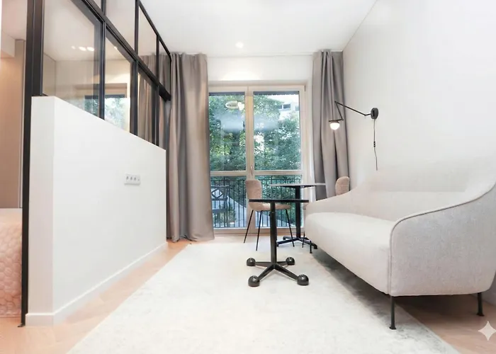 New Cozy Designer In Uzupis Walk To Old Town In A Luxury Building Garden View Balcony Apartment Vilnius